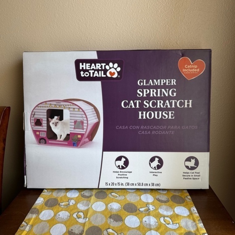 Aldi NIB Kitty Glamper Spring Cat Scratch house